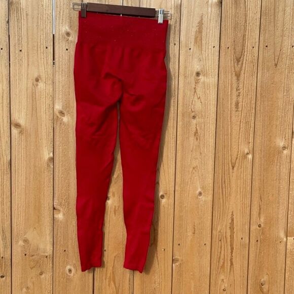 Take 50% OFF- Sofia Active Red Leggings, Size-XS - Picture 1 of 8